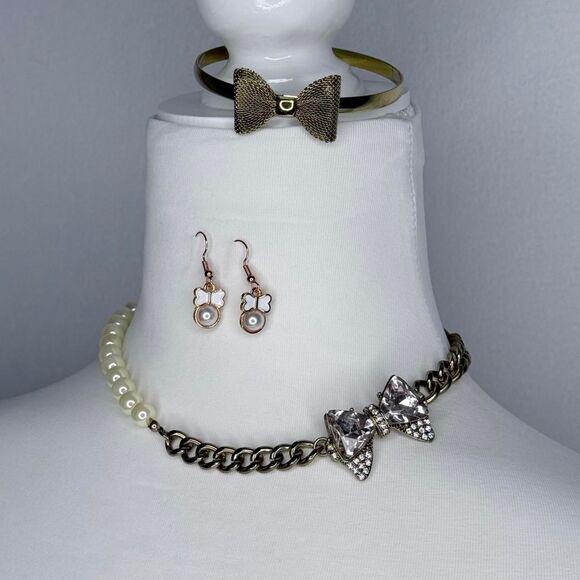 Bows chains and pearl theme jewelry - Picture 2 of 8